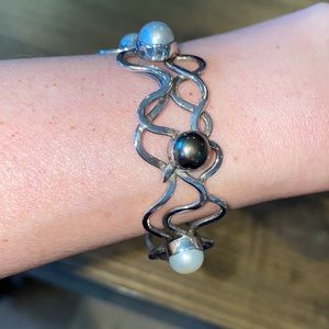 Sterling Silver bracelet w multi colored pearls